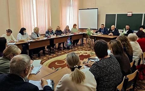 Полицейские встретились с главами образовательных учреждений в Сасове