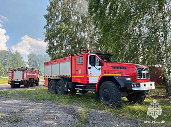 В Рязанском районе загорелась деревообрабатывающая база - 62ИНФО В Рязанском районе загорелась деревообрабатывающая база