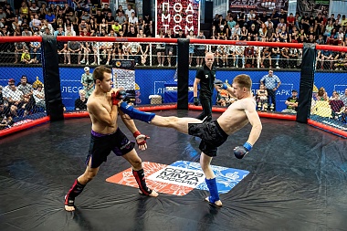 В рязанском Лесопарке прошёл турнир ММА «Битва за Рязань»