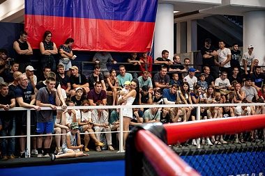 В рязанском Лесопарке прошёл турнир ММА «Битва за Рязань»