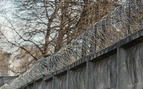 Похитившего девочку в Смоленске выпускника рязанского вуза нашли мертвым в СИЗО