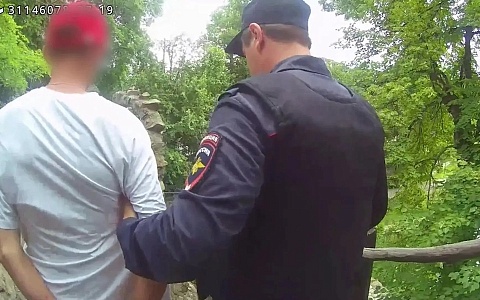 В Скопинском округе 50-летнего мужчину задержали за кражу металлоискателя