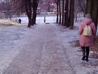 Рязанцы пожаловались на гололед у школы №50