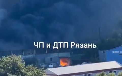 На Михайловском шоссе в Рязани произошел крупный пожар