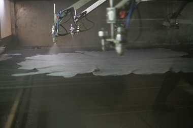 Американскому специалисту по бережливому производству показали работу кожзавода 