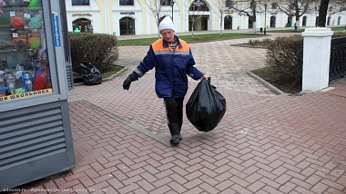 В Рязани продолжается уборка города к 1 мая