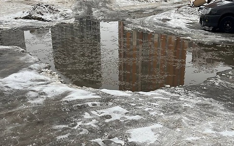 Рязань готовится к весеннему потопу, в городе чистят ливневки и роют канавы