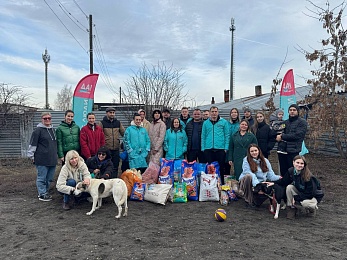 В Рязани «Новые люди» помогли приюту собак подготовиться к зиме