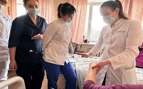 Рязанские врачи внедрили новый метод лечения пациентов после инсульта