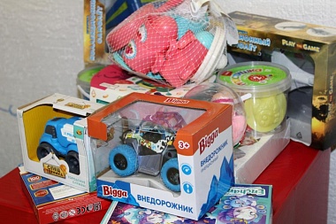 Депутаты передадут собранные подарки в больницы Рязани и Херсонской области  