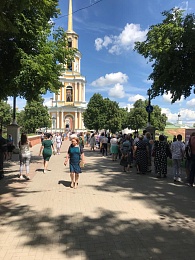 Рязанцы выстроились в огромную очередь к мощам блаженной Матроны Московской
