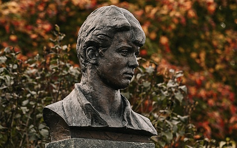 Сегодня отмечается 131-летие со дня рождения Сергея Есенина
