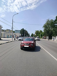 Женщина на Nissan Juke сбила перебегавшего улицу Свободы у Рязанской ВДНХ подростка