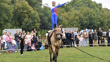 Рекордный урожай и праздник: в Рязанской области прошли «Спожинки»