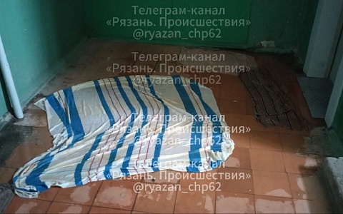 В доме на улице Старореченской из-за протечки ливневки сломался лифт