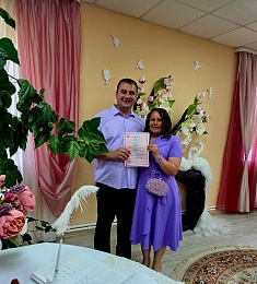 Лето любви: Рязанский ЗАГС показал фотосессии свадеб с июня по август