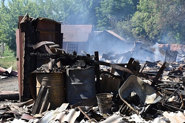 Пожарные всю ночь тушили пожары в Милославском районе - 62ИНФО Пожарные всю ночь тушили пожары в Милославском районе