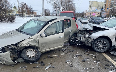В ДТП на улице Вокзальной в Рязани пострадали два человека
