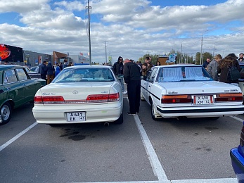 В Рязани прошла выставка ретро-машин - 62ИНФО В Рязани прошла выставка ретро-машин