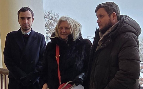 Пранкеры Вован и Лексус посетили Карин Кнайсль в Касимовском округе