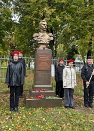 В Рязани установили бюст вице-адмирала Владимира Корнилова