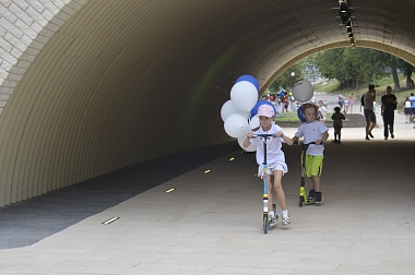 В Рязани в День города официально открыли «современный и удобный» мост через Лыбедский бульвар