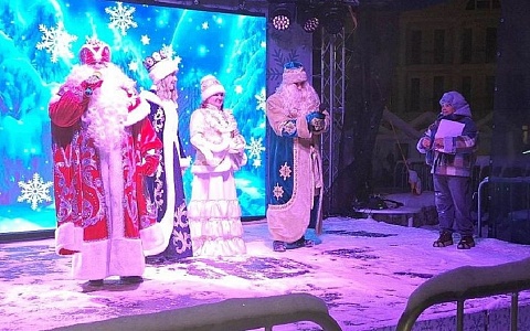 Касимовцев поздравили с Новым годом на русском и татарском языках