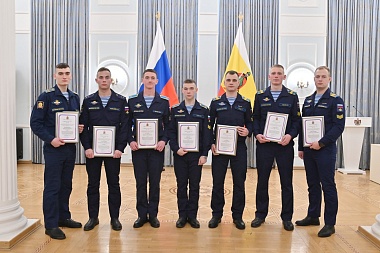 Рязанские курсанты и курсантки получили именные Губернаторские стипендии