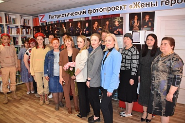 Фотопроект «Жёны героев» прибыл в Пителинский район