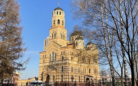 Митрополит Марк провел богослужение в Иоанно-Кронштадтском храме Рязани