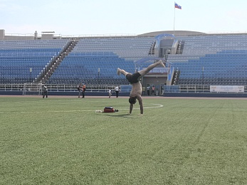 Рязанцы отметили Международный день йоги с доктором Савитой Хариш из Индии - 62ИНФО Рязанцы отметили Международный день йоги с доктором Савитой Хариш из Индии