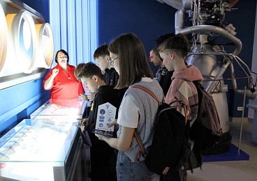 Рязанские школьники посадили дубовую аллею на родине Циолковского