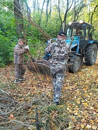 Более 200 рязанцев вышли на первый осенний субботник - 62ИНФО Более 200 рязанцев вышли на первый осенний субботник