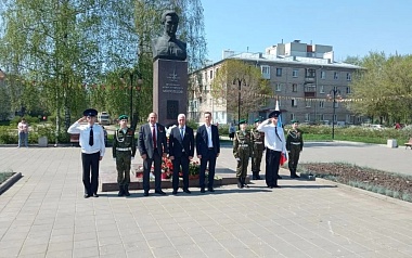 В Рязани открыли обновленный памятник Герою Советского Союза Владимиру Молодцову