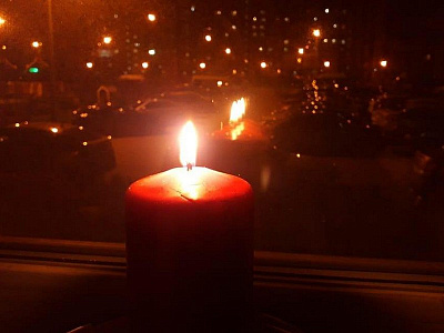 Рязанцы в День Победы зажгли свечи в окнах