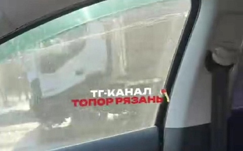 На въезде в Рязани образовалась крупная пробка из-за ДТП с фурой