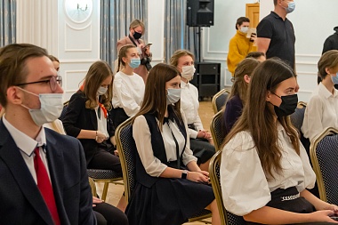 В Рязани 50 отличившимся школьникам вручили губернаторские знаки - 62ИНФО В Рязани 50 отличившимся школьникам вручили губернаторские знаки