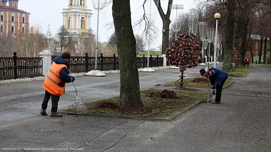 В Рязани продолжается уборка города к 1 мая