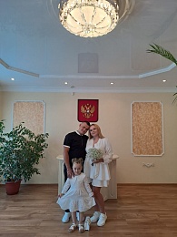 Лето любви: Рязанский ЗАГС показал фотосессии свадеб с июня по август