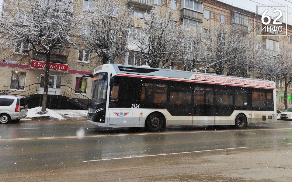 Власти Рязани объяснили снятие рекламы с троллейбусов - 62ИНФО