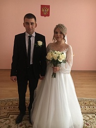 Рязанский ЗАГС показал фото свадеб первой половины октября-2024