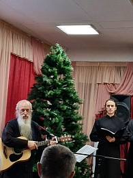 В Рязани священники выступили в геронтологическом центре