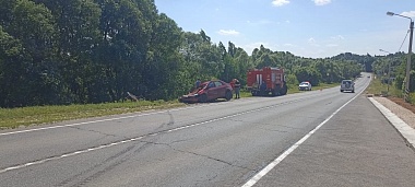 В Старожиловском районе бензовоз выехал на встречку и устроил ДТП