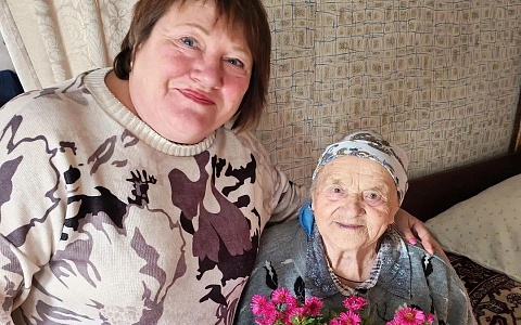 Стаж педагога - 55 лет: в Шацком округе поздравили с 96-летием Раису Новикову