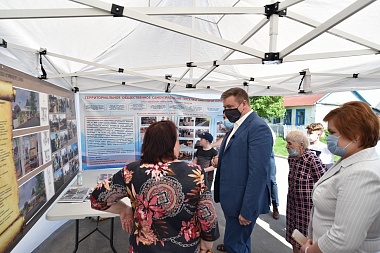 Любимов встретился с активистами ТОС посёлка Никуличи - 62ИНФО Любимов встретился с активистами ТОС посёлка Никуличи