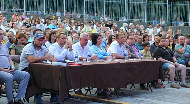 В Рязани впервые разыграли Музыкальный кубок КВН и «поющих косопузов» - 62ИНФО В Рязани впервые разыграли Музыкальный кубок КВН и «поющих косопузов»