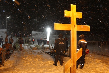 В Рязани 1 500 человек окунулись в Ореховом озере в Крещение