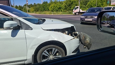 На въезде в Рязань образовалась пробка из-за ДТП 
