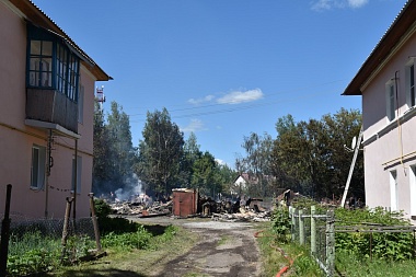 Пожарные всю ночь тушили пожары в Милославском районе - 62ИНФО Пожарные всю ночь тушили пожары в Милославском районе