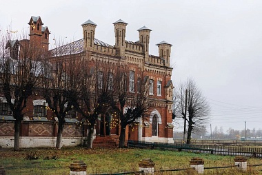 Архитектурный шедевр: Павел Малков объявил о возрождении конезавода фон Дервиза